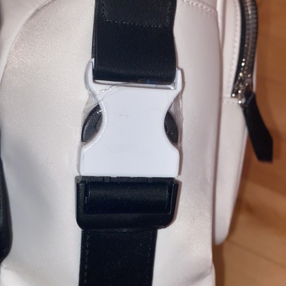 Guess Small backpack - Picture 4 of 6